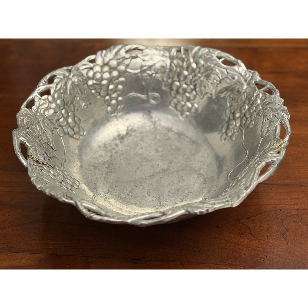 Vintage 1995 Arthur Court‎ Grape Salad Bowl Aluminum Openwork Fretwork Rim 12"